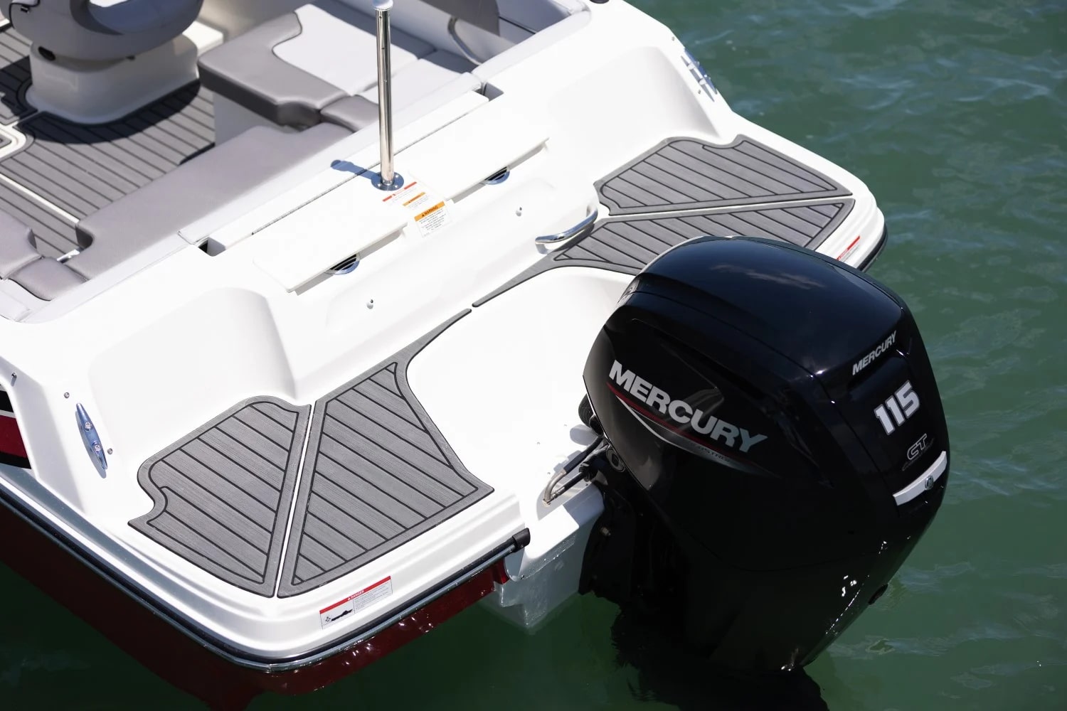 2025 Bayliner VR4 Outboard in Kaukauna, Wisconsin - Photo 13