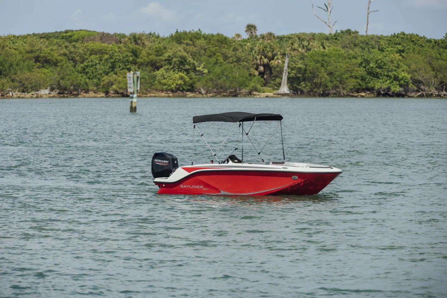 2025 Bayliner M15 in Kaukauna, Wisconsin - Photo 16