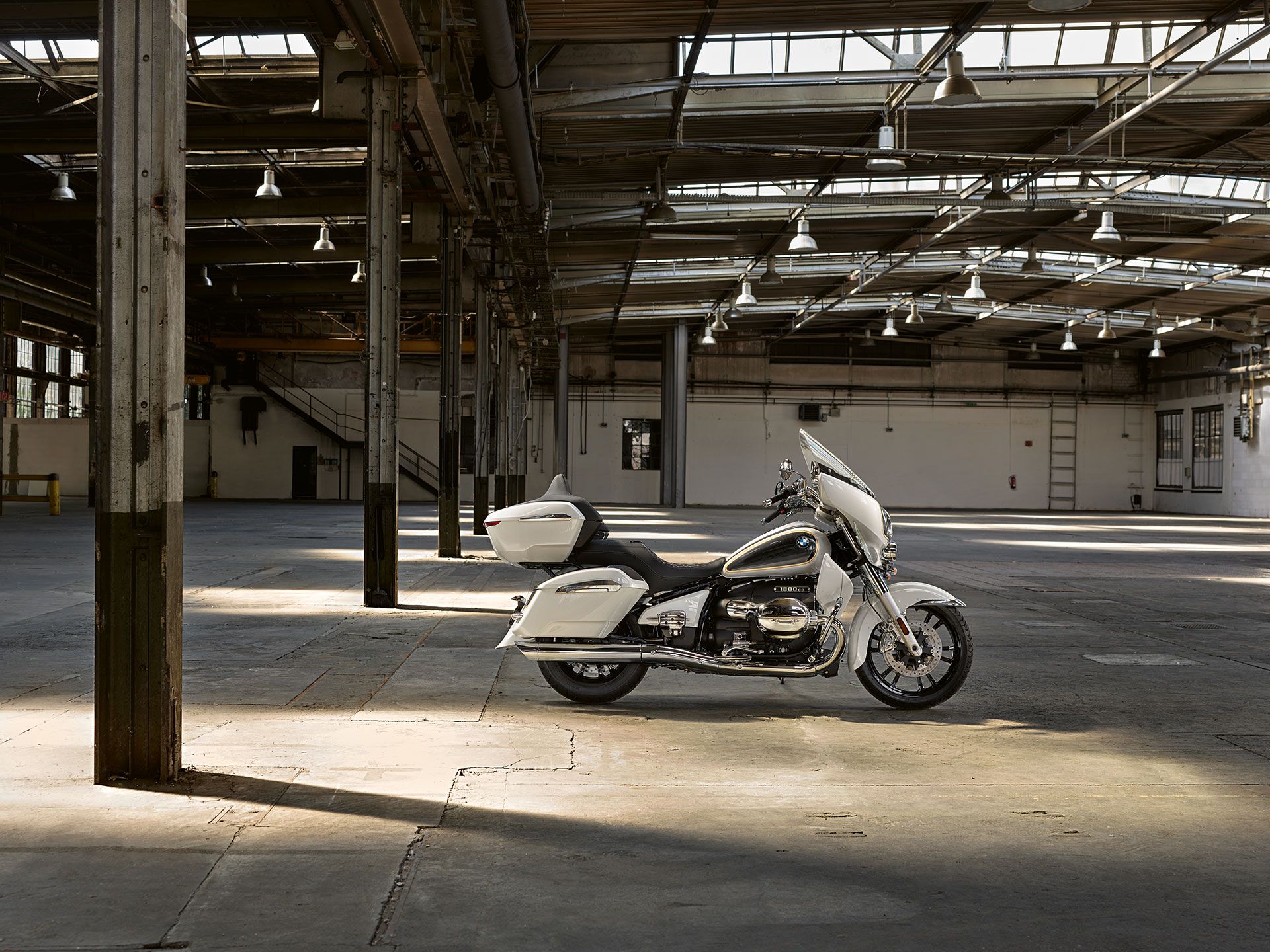 2023 BMW R 18 Transcontinental in Cleveland, Ohio - Photo 4