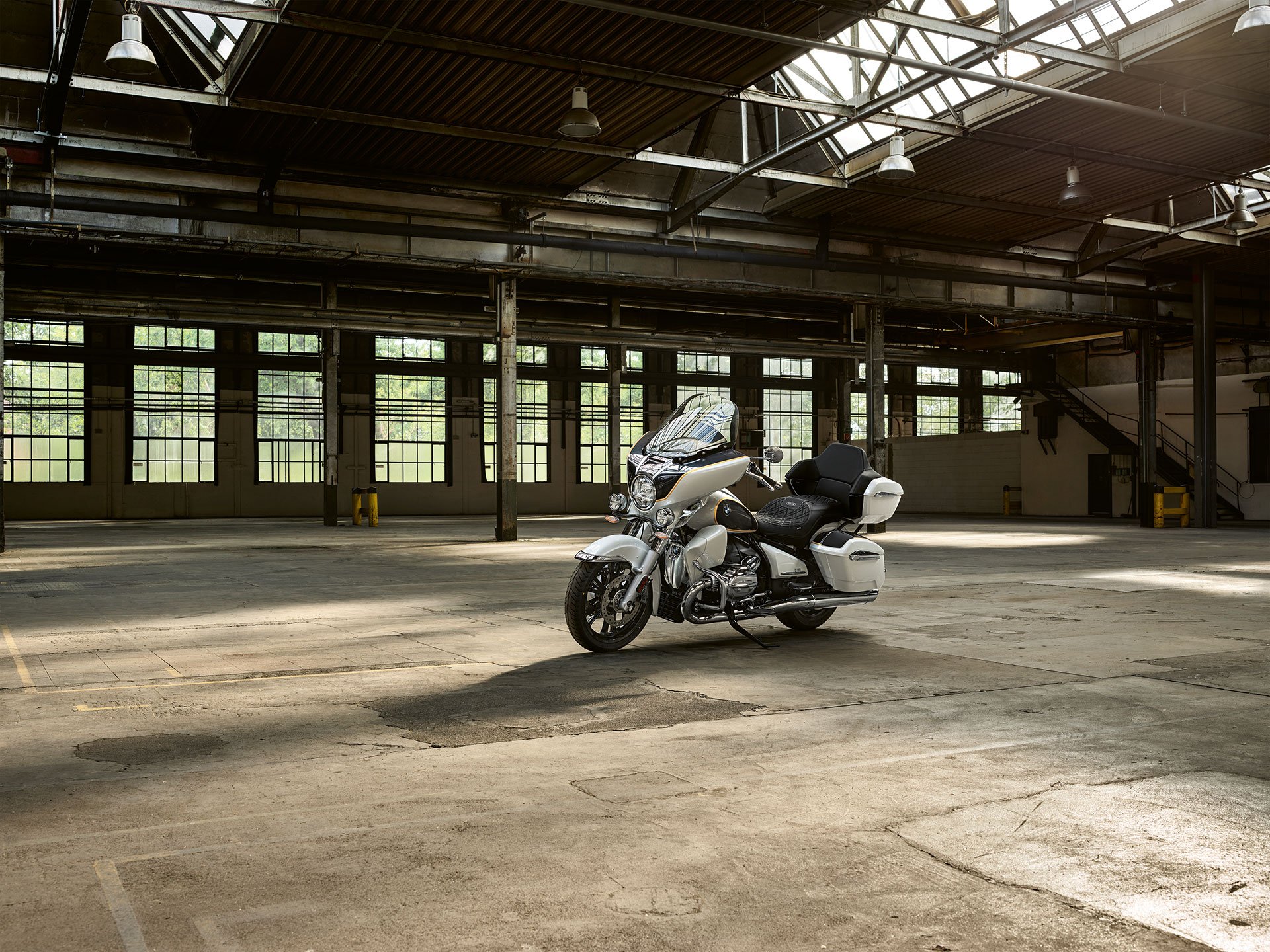 2023 BMW R 18 Transcontinental in Cleveland, Ohio - Photo 5