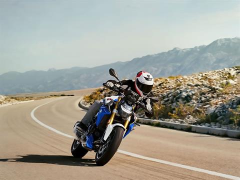 2023 BMW F 900 R in Middletown, Ohio - Photo 11