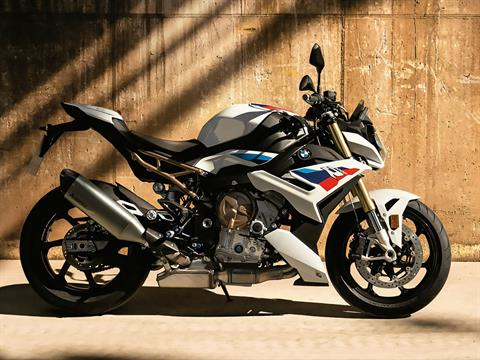 2023 BMW S 1000 R in Middletown, Ohio - Photo 2