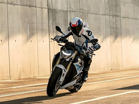 2023 BMW S 1000 R in Middletown, Ohio - Photo 6