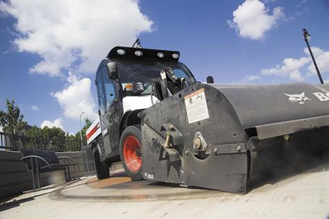 2022 Bobcat 44 in. Sweeper in Union, Maine - Photo 4