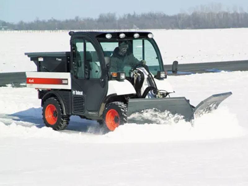 2023 Bobcat 108 in. Snow V-Blade in Caroline, Wisconsin - Photo 3