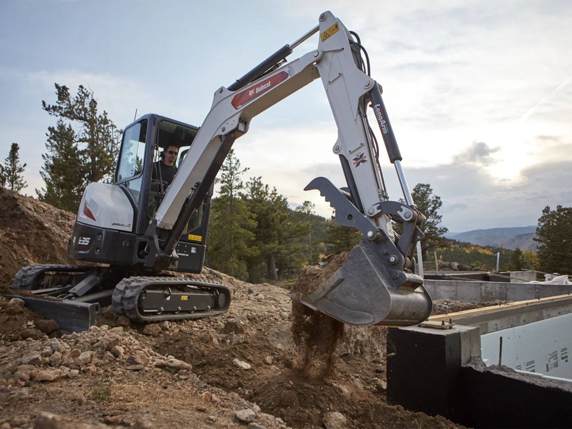 2024 Bobcat E35 25 hp Extendable Arm in New Martinsville, West Virginia - Photo 10