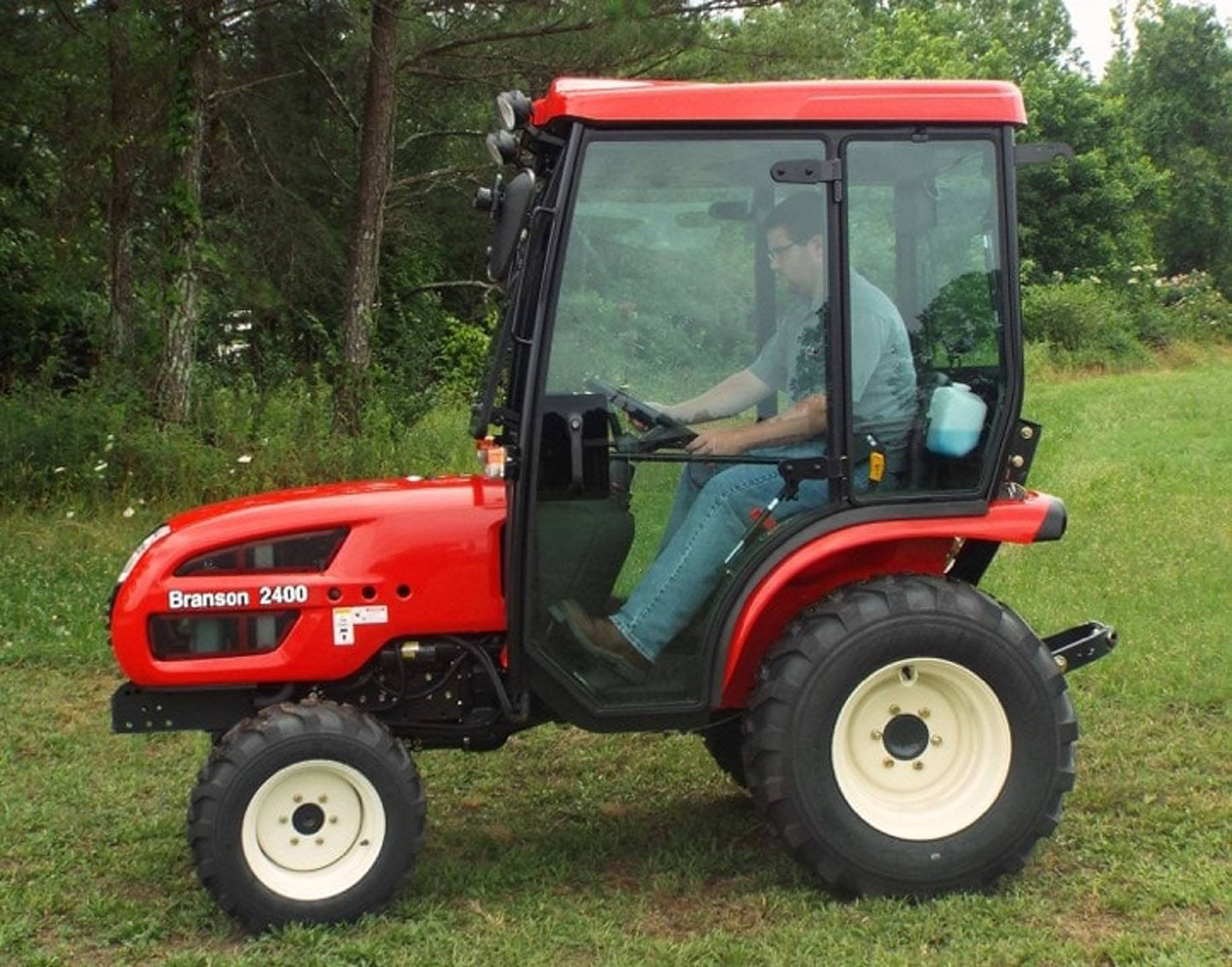 2022 Branson Tractors 2400 in Rothschild, Wisconsin - Photo 3