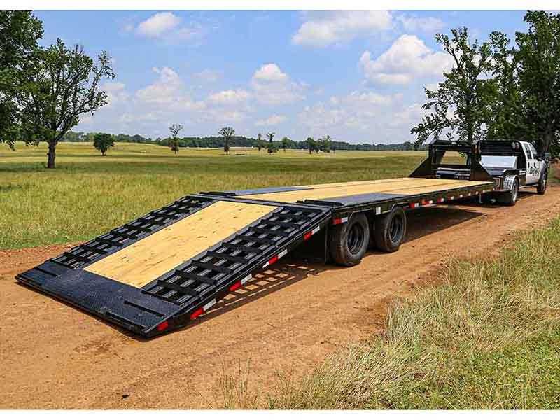 2024 Big Tex Trailers 25GN-HDTS Heavy Duty Tandem Dual Wheel Gooseneck Trailers w/ Hydraulic Dovetail 35 ft. in Meridian, Mississippi