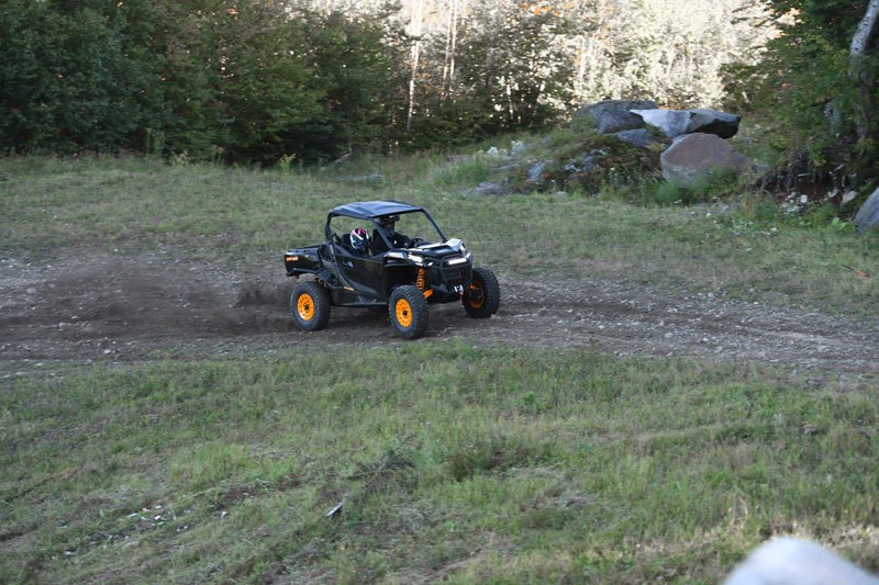 2021 Can-Am Commander DPS 1000R in Livingston, Texas - Photo 6