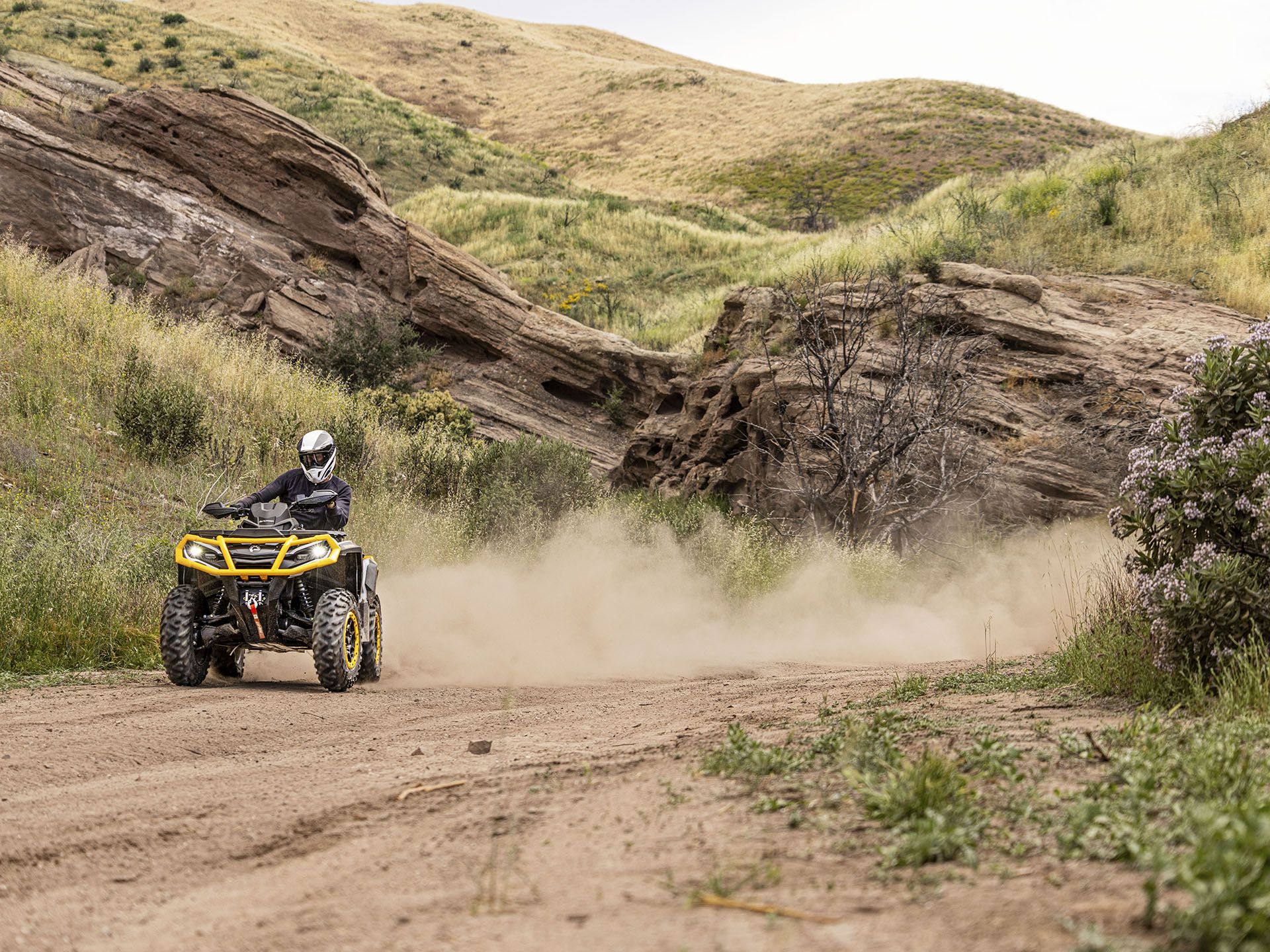 2024 Can-Am Outlander MAX XT-P 1000R in Shawano, Wisconsin - Photo 10