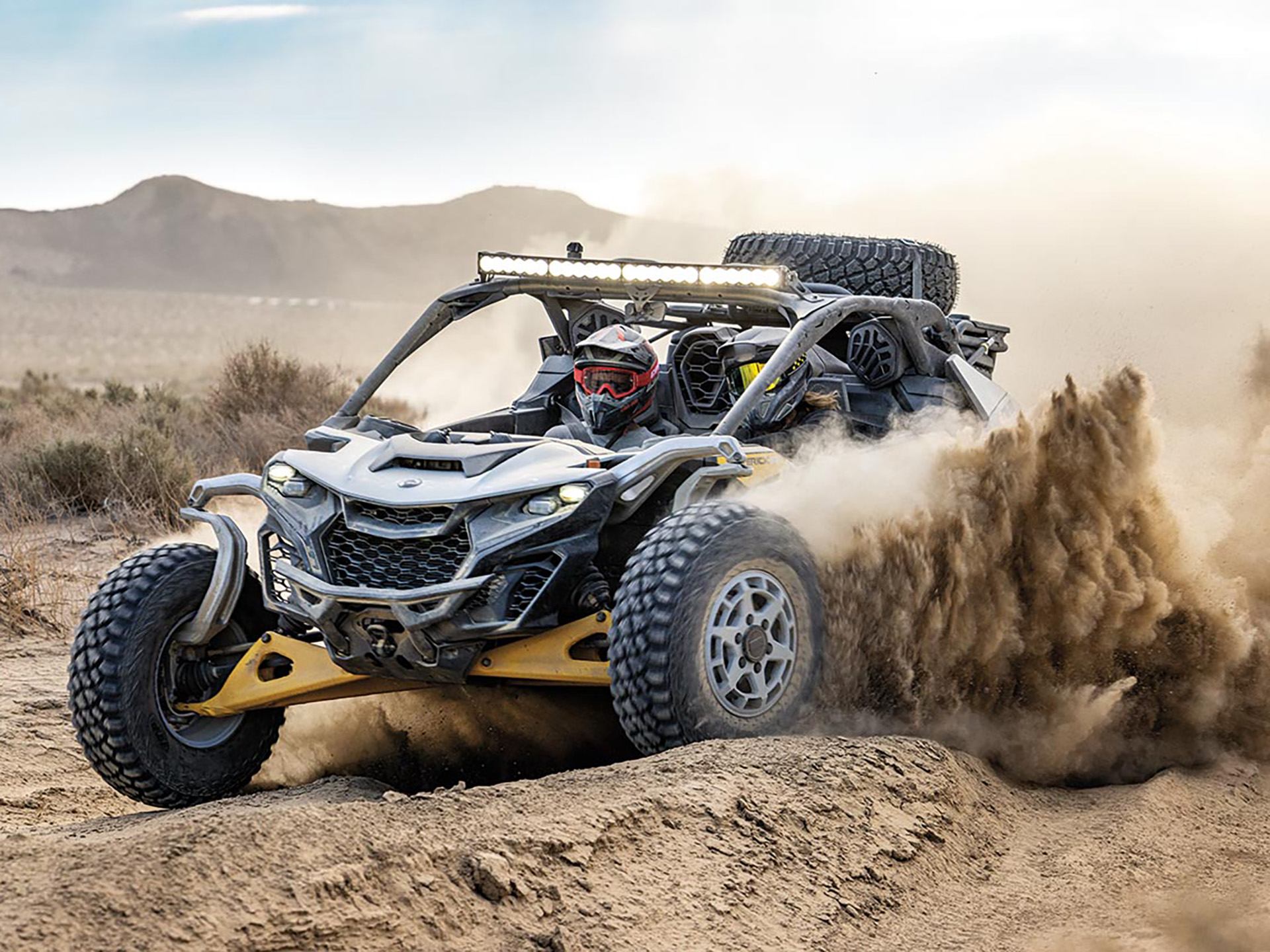 2024 Can-Am Maverick R 999T DCT in Clovis, New Mexico - Photo 13