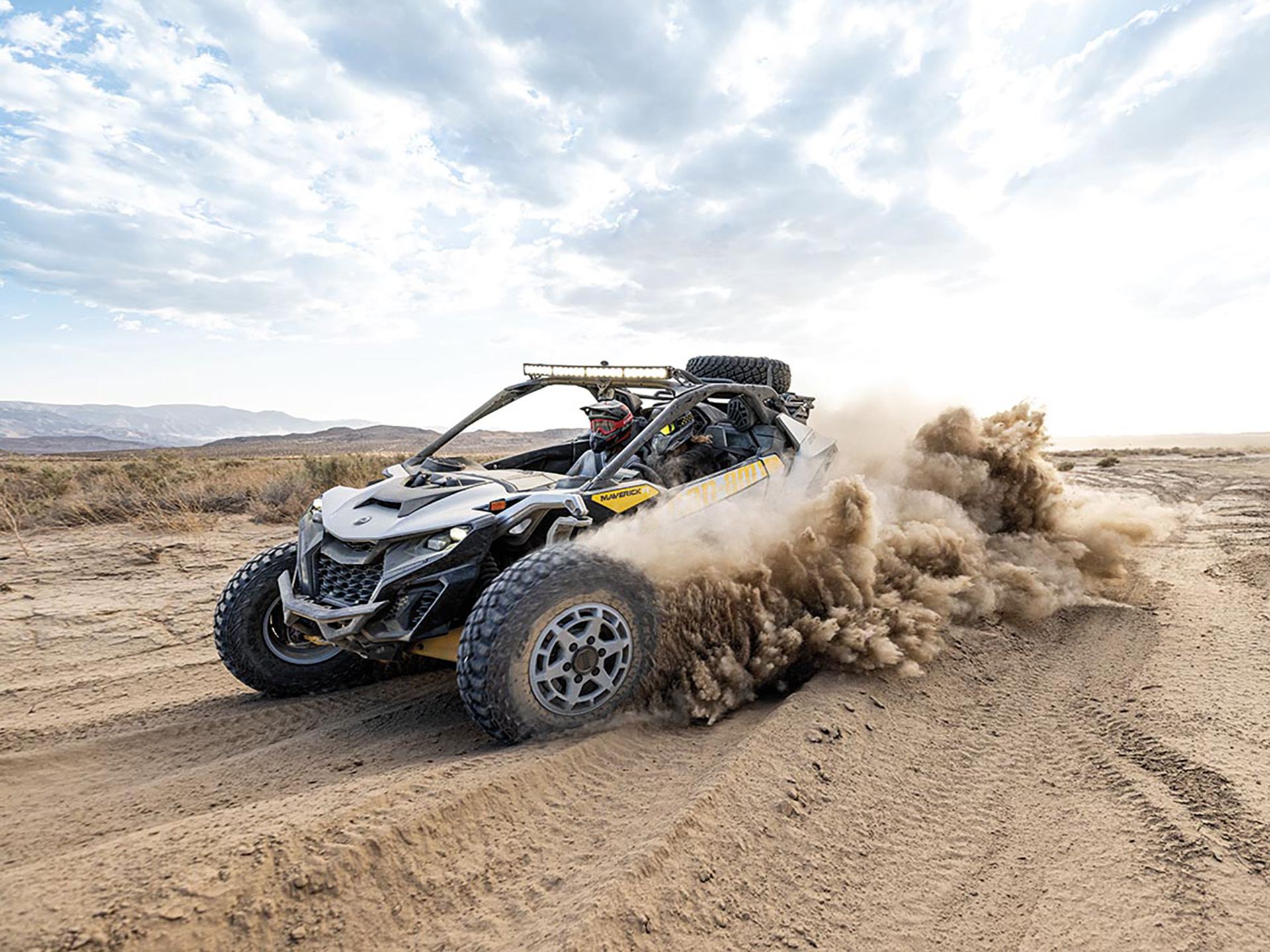 2024 Can-Am Maverick R 999T DCT in Roswell, New Mexico - Photo 13