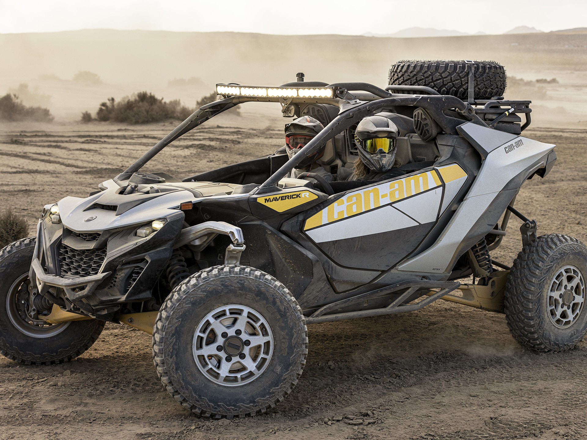 2024 Can-Am Maverick R 999T DCT in Clovis, New Mexico - Photo 16