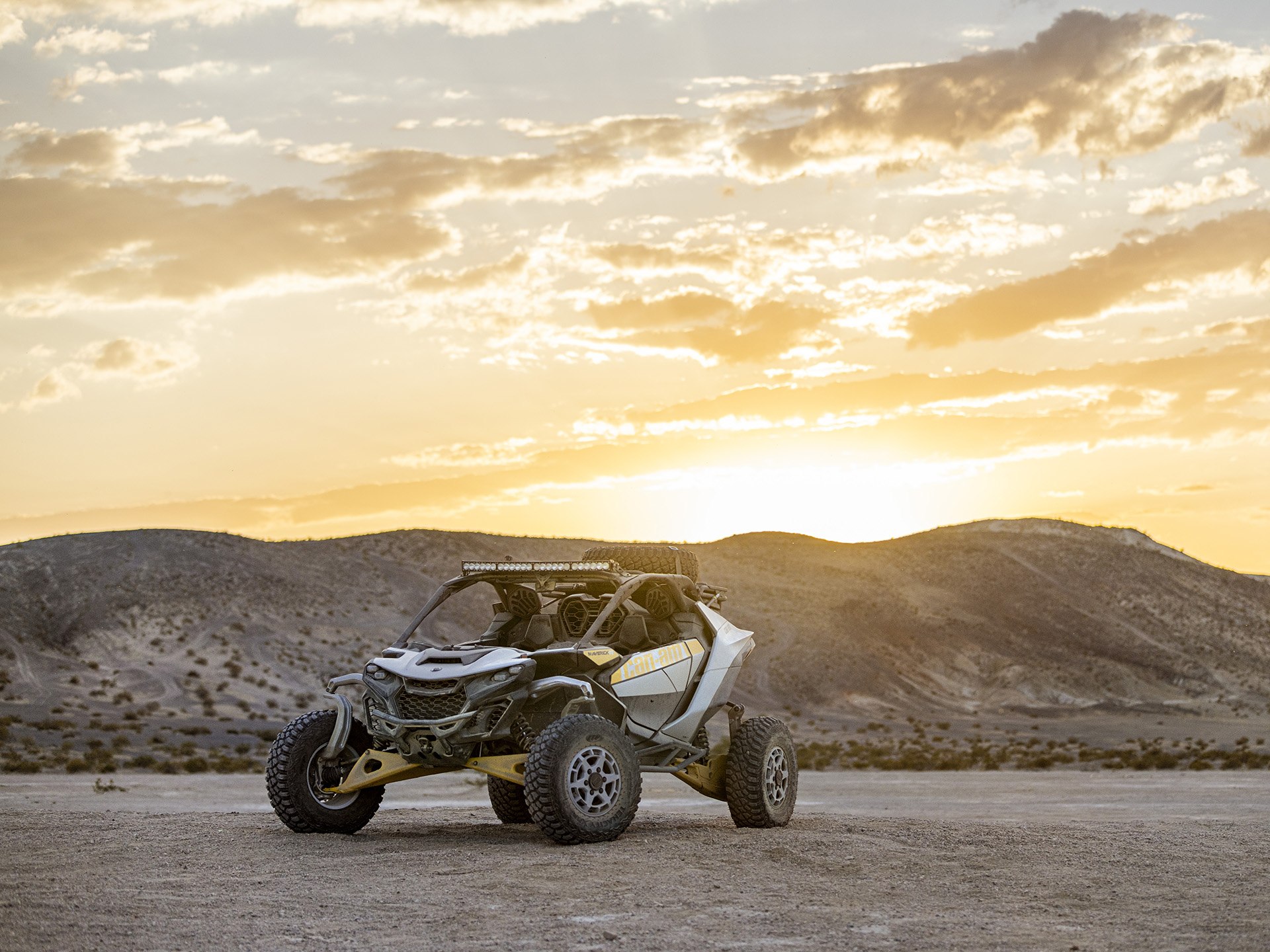 2024 Can-Am Maverick R 999T DCT in Pinedale, Wyoming - Photo 17