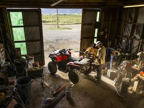 2025 Can-Am Outlander 850 in Iron Station, North Carolina - Photo 18