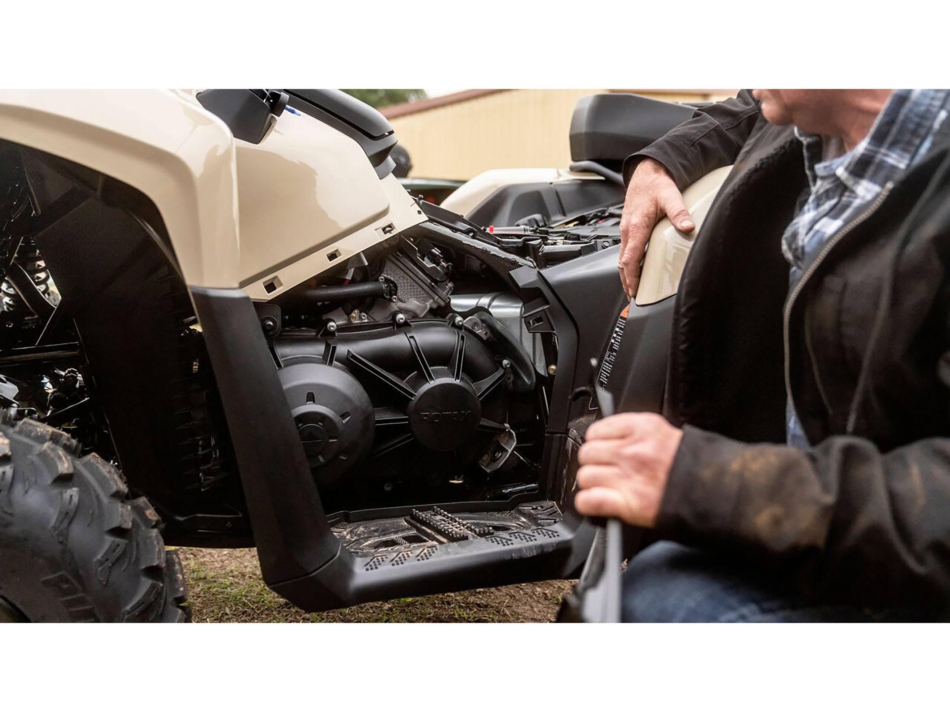 2025 Can-Am Outlander MAX PRO Hunting Edition in Iron Station, North Carolina - Photo 5