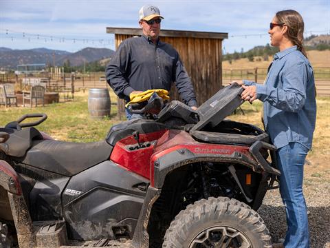 2025 Can-Am Outlander MAX XT 850 in Jones, Oklahoma - Photo 8