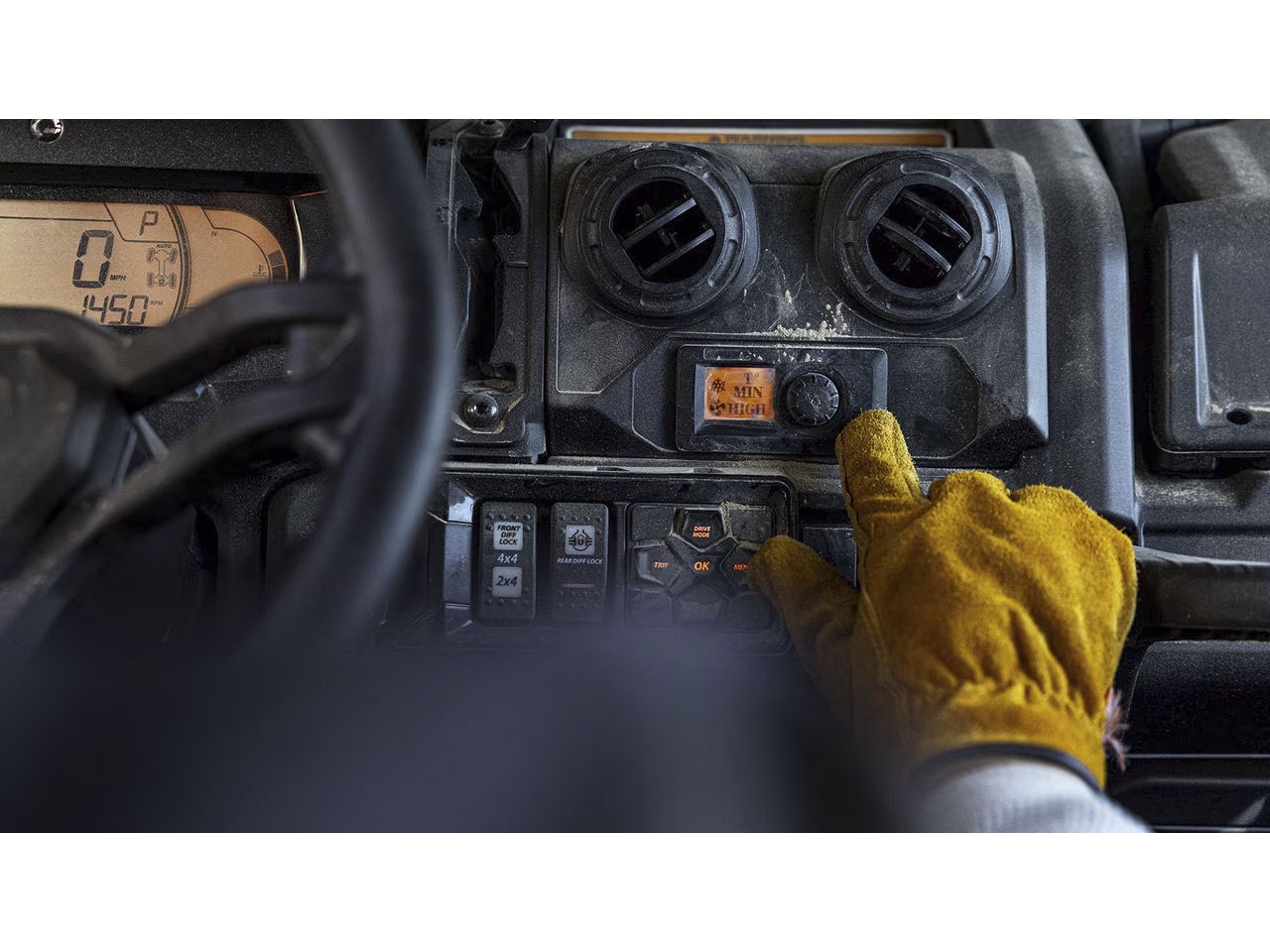 2025 Can-Am Defender 6x6 Limited in Montrose, Pennsylvania - Photo 7