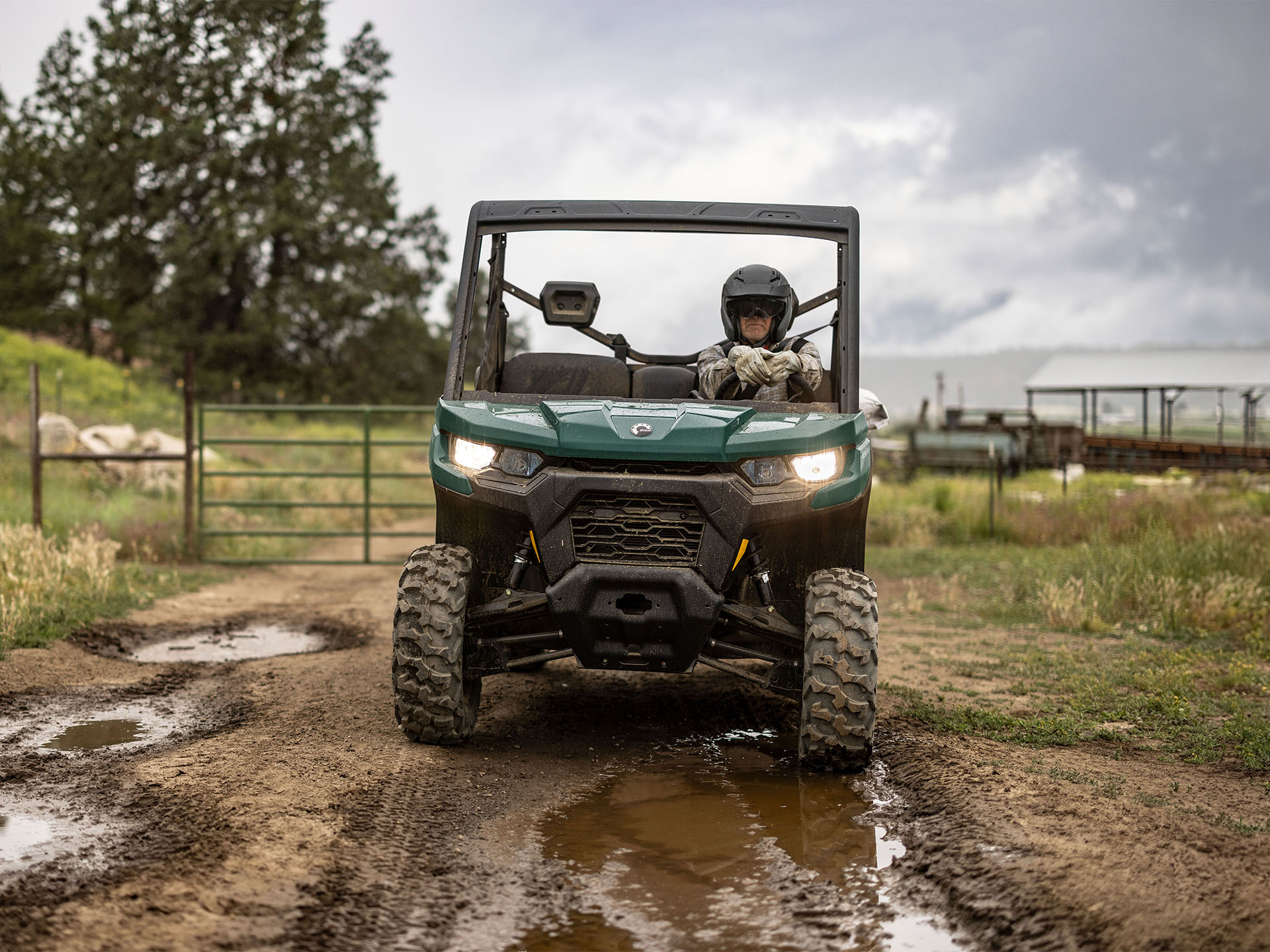 2025 Can-Am Defender DPS HD7 in Topeka, Kansas - Photo 10