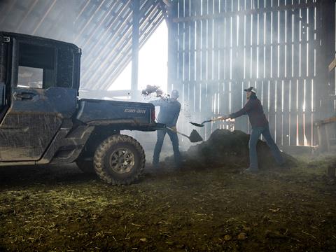 2025 Can-Am Defender MAX Limited in Muskogee, Oklahoma - Photo 11