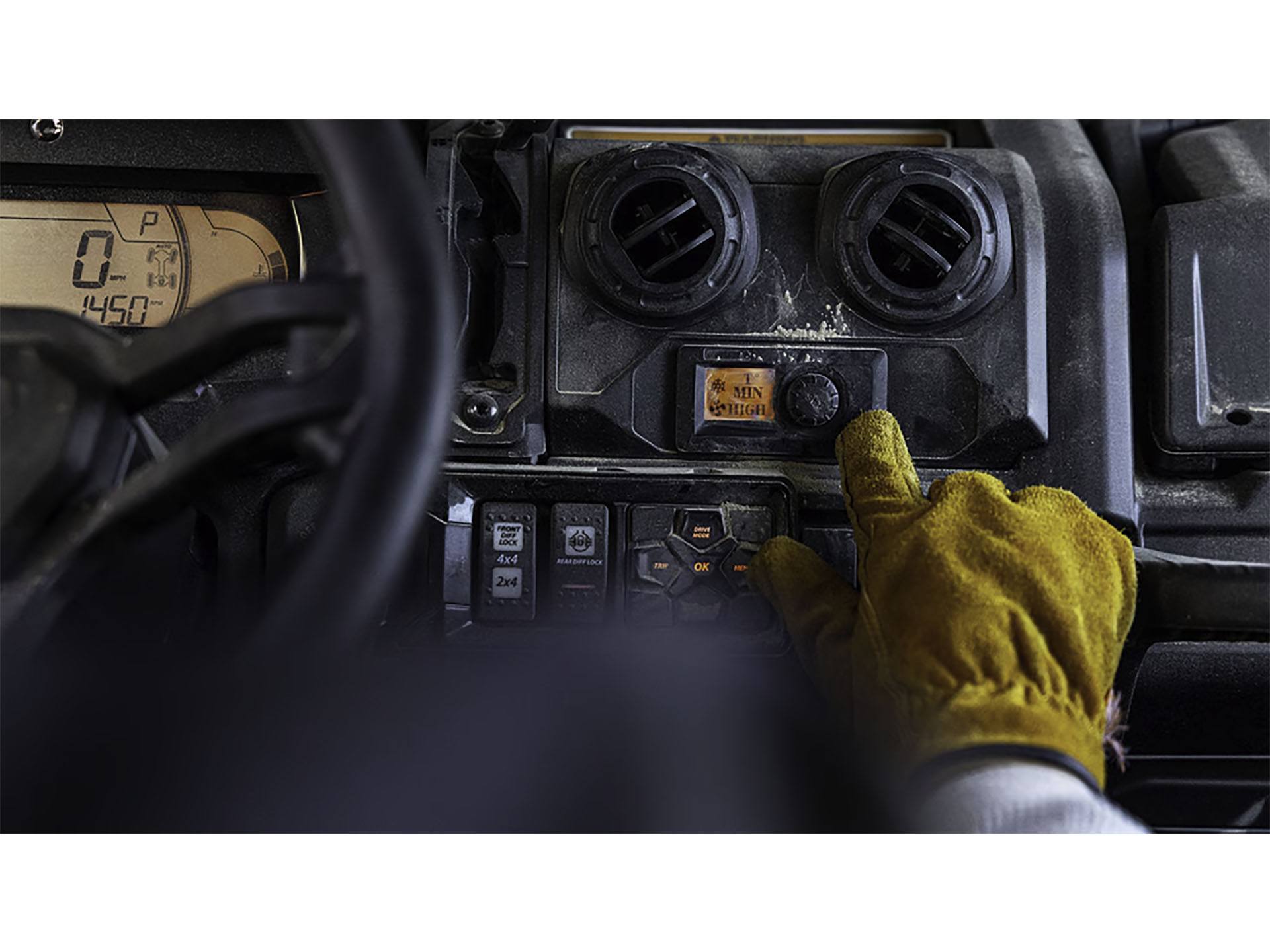 2025 Can-Am Defender PRO Limited in Walsh, Colorado - Photo 11