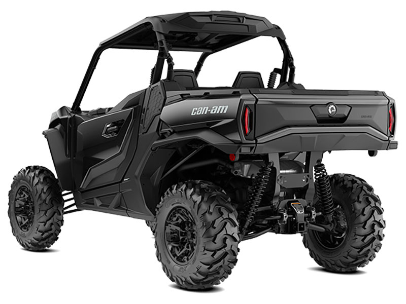 2025 Can-Am Commander XT 700 in Barboursville, West Virginia - Photo 2