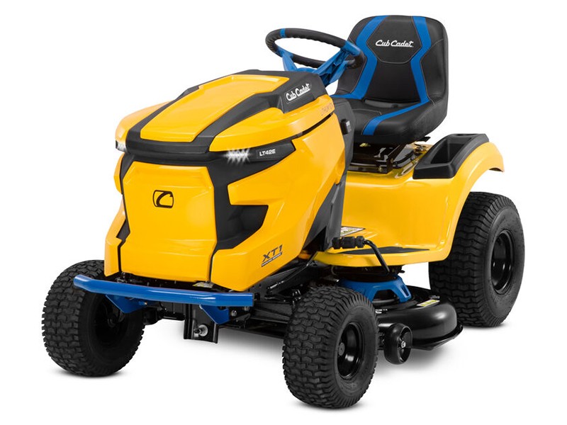 2024 Cub Cadet XT1 LT42E 42 in. in Ooltewah, Tennessee - Photo 2