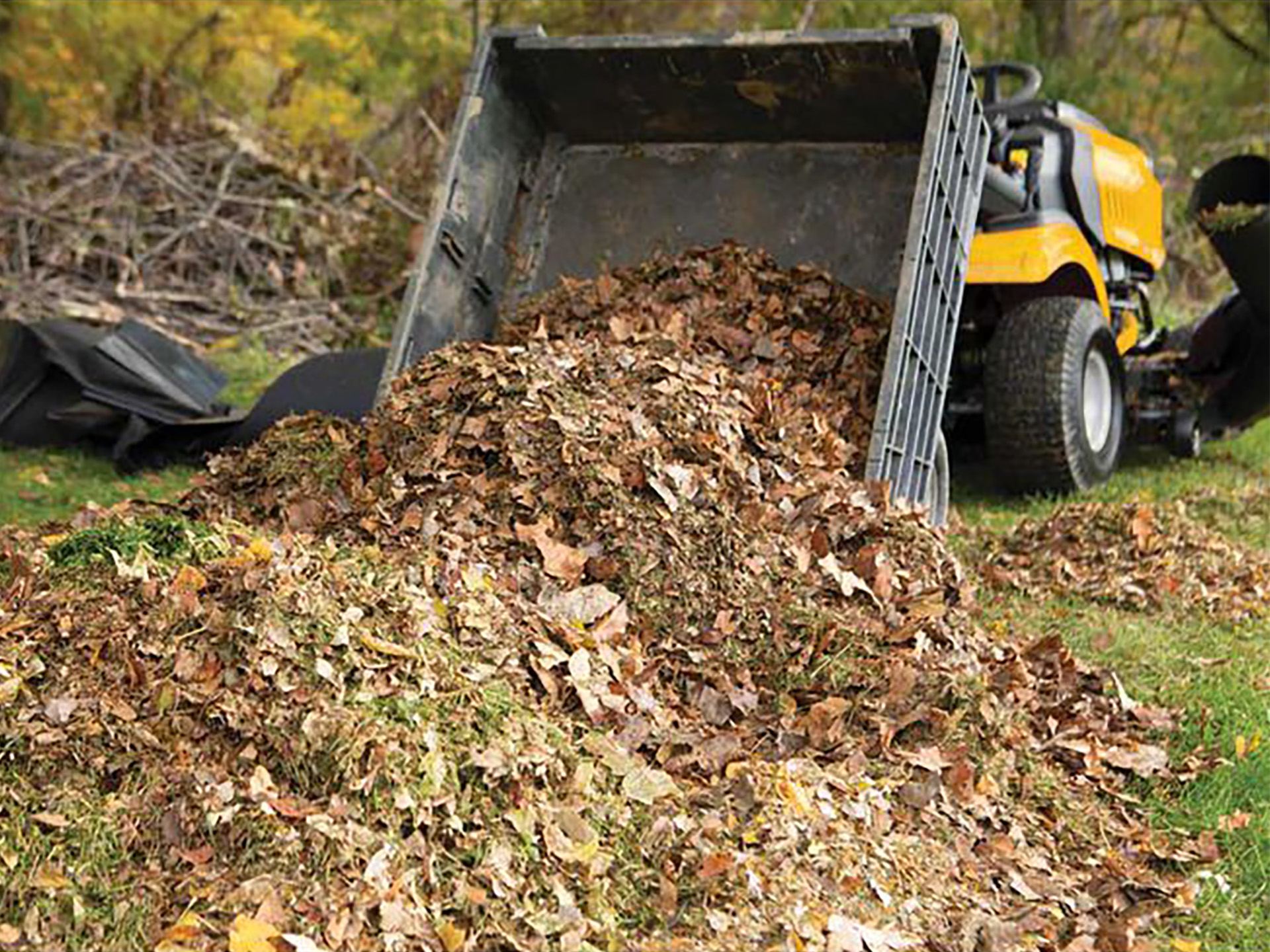 2024 Cub Cadet Leaf Collector For 50 and 54 in. Decks in Jackson, Missouri - Photo 5