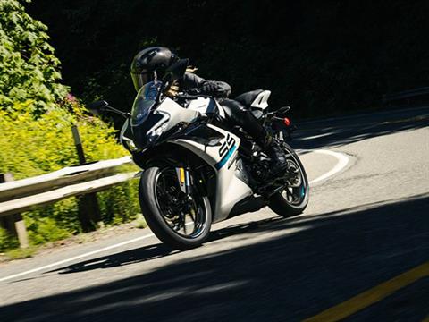 2024 CFMOTO 300SS in New Haven, Vermont - Photo 7
