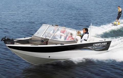 2009 Crestliner Super Hawk 1800 I/O in Petoskey, Michigan