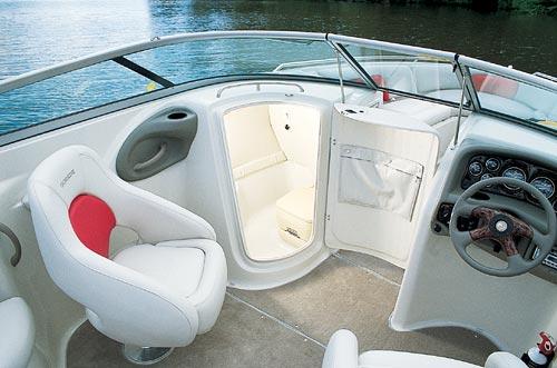 2004 Crownline 270 BR in Barrington, New Hampshire - Photo 8