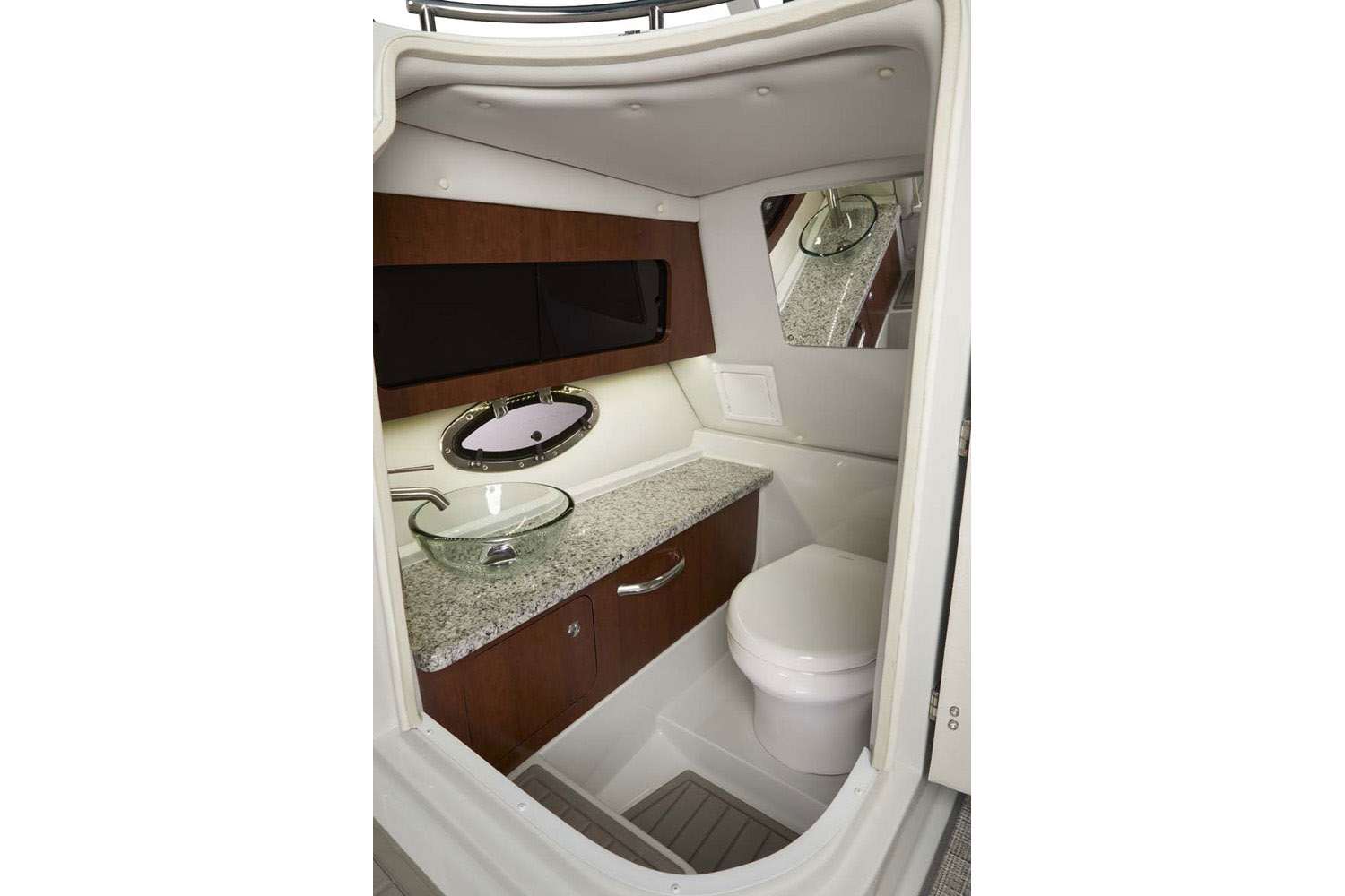 2024 Crownline 280 DC in West Monroe, Louisiana - Photo 14