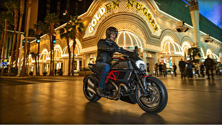 2015 Ducati Diavel Carbon in Denver, Colorado - Photo 14
