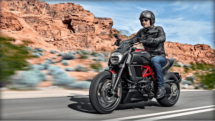 2015 Ducati Diavel Carbon in Denver, Colorado - Photo 11