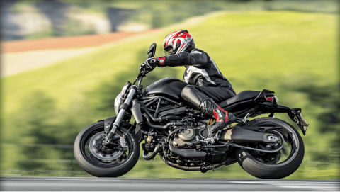 2015 Ducati Monster 821 Dark in Hicksville, New York - Photo 10