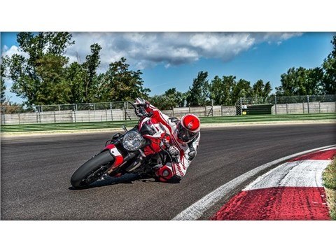 2016 Ducati Monster 1200 R in Saint Louis, Missouri - Photo 5