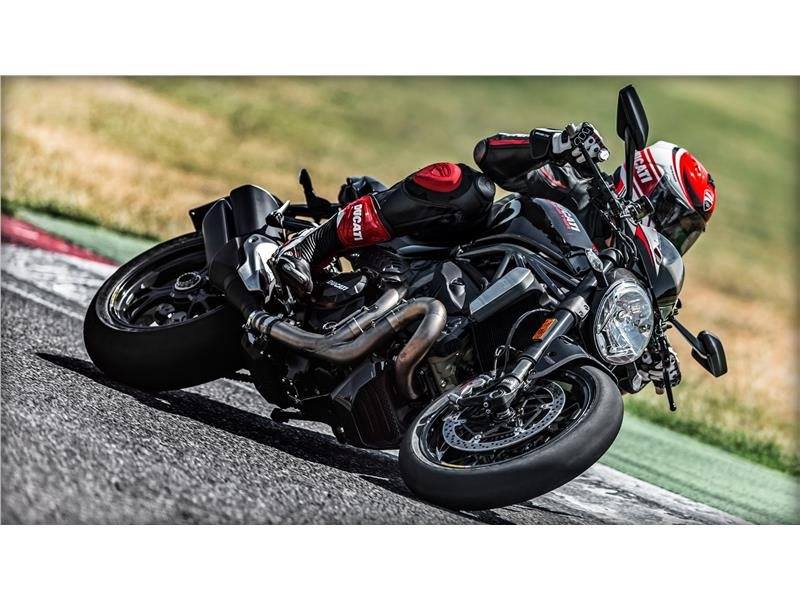 2016 Ducati Monster 1200 R in Saint Louis, Missouri - Photo 9