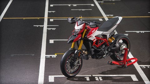 2016 Ducati Hypermotard 939 SP in Louisville, Tennessee - Photo 21