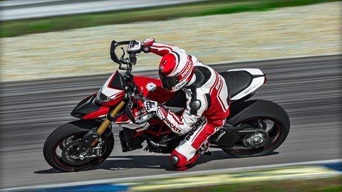2016 Ducati Hypermotard 939 SP in West Allis, Wisconsin - Photo 32