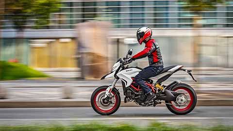 2018 Ducati Hypermotard 939 in West Allis, Wisconsin - Photo 18