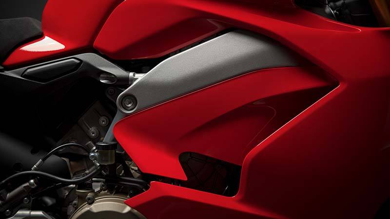 2018 Ducati Panigale V4 in West Allis, Wisconsin - Photo 13
