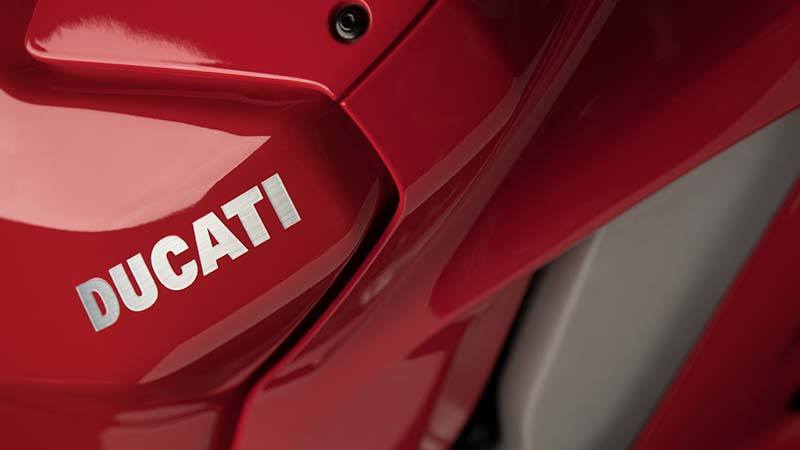 2018 Ducati Panigale V4 in West Allis, Wisconsin - Photo 14