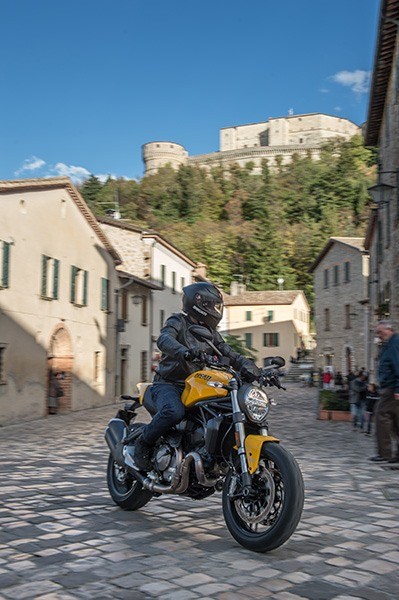 2019 Ducati Monster 821 in Philadelphia, Pennsylvania - Photo 11