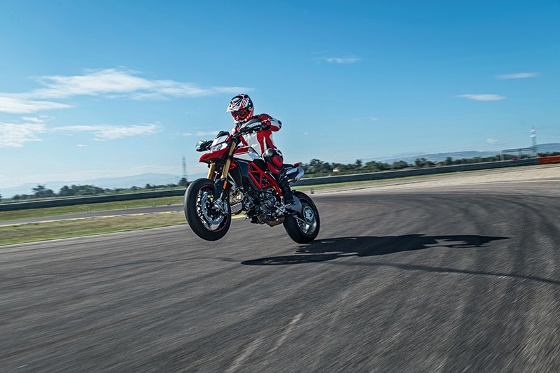 2019 Ducati Hypermotard 950 SP in Goshen, New York - Photo 9