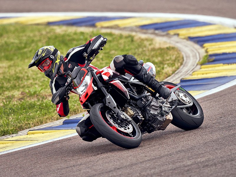 2021 Ducati Hypermotard 950 RVE in West Allis, Wisconsin - Photo 10