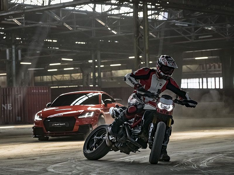 2021 Ducati Hypermotard 950 RVE in New Haven, Connecticut - Photo 13