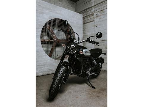 2022 Ducati Scrambler Icon Dark in Greer, South Carolina - Photo 13
