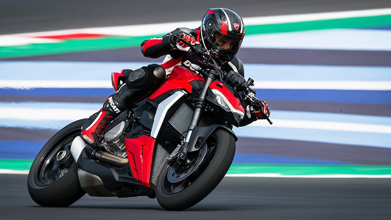 2022 Ducati Streetfighter V2 in New Haven, Connecticut - Photo 5