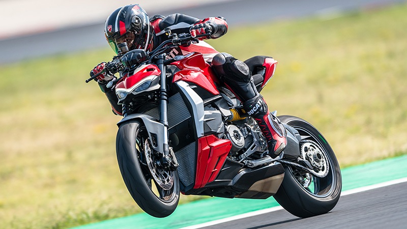 2022 Ducati Streetfighter V2 in New Haven, Vermont - Photo 9