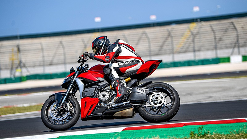 2022 Ducati Streetfighter V2 in New Haven, Connecticut - Photo 14